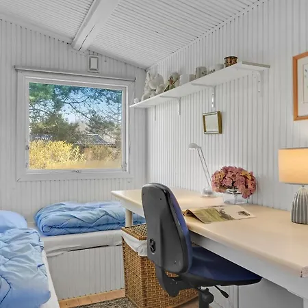 3 Bedroom Awesome In Semesterbostad